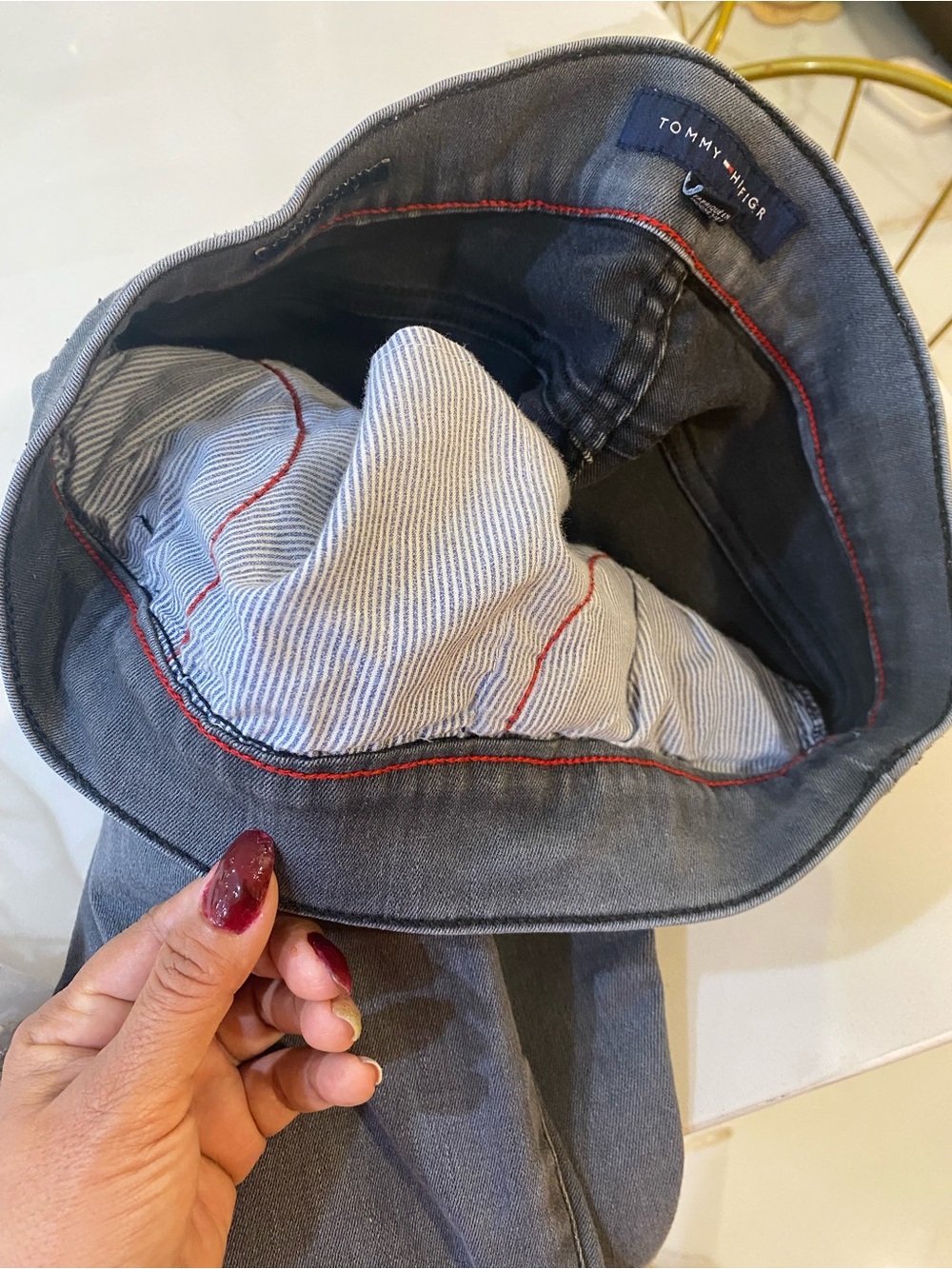 American Eagle Outfitters High-Rise Shorts in Gray with Red Stitching